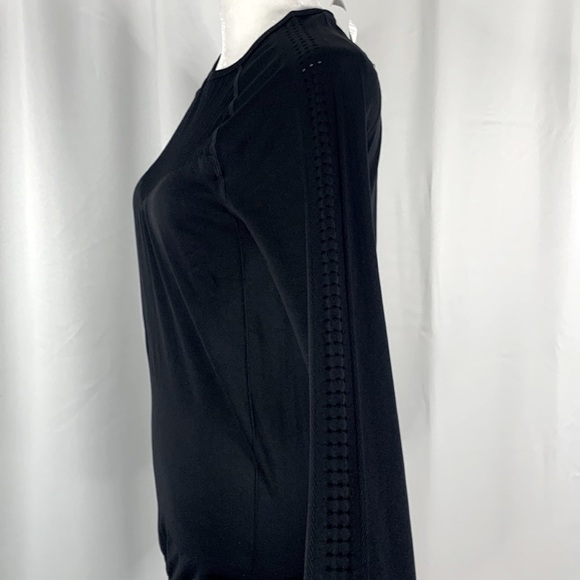 Fabletics Black Sync Seemless Long Sleeve Athletic Top- NWT - Picture 8 of 15